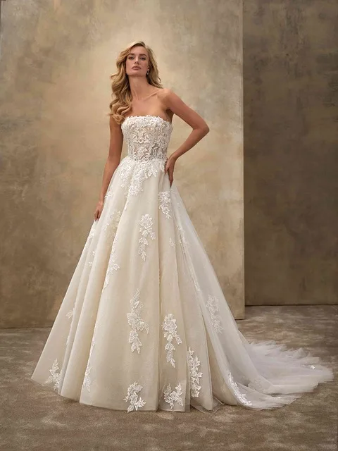 Булчинска рокля Style 1542 — А-силует — колекция Demetrios — дантела с мъниста, блестящ тюл | Арети София